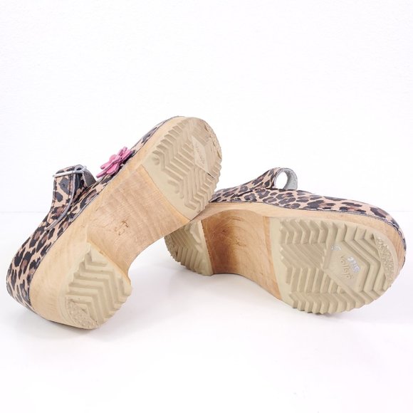 Hanna Andersson Cheetah/Leopard Print Wood Clogs - Picture 6 of 9